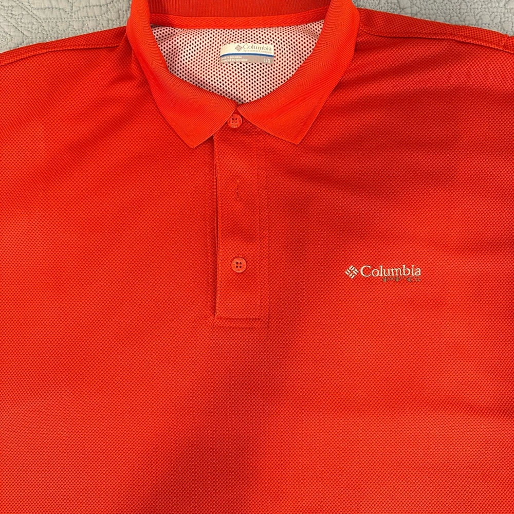 COLUMBIA PFG POLO SHIRT. LARGE SIZE. COLOR ORANGE SALMON. EXCELLENT CONDITION